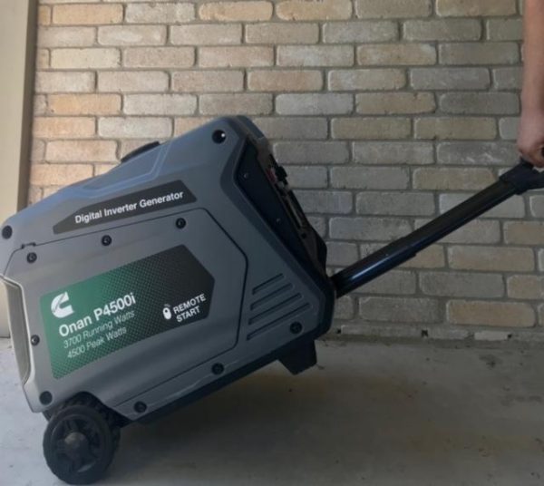Cummins P4500i 3700W 4500W Onan A058U955 Remote Start Portable Gas Inverter Generator Scratch & Dent For Cheap - Image 3